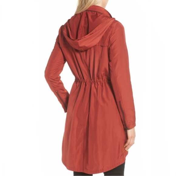 Badgley Mischka Dakota Water Repellent Anorak in Rust Red - Picture 8 of 8